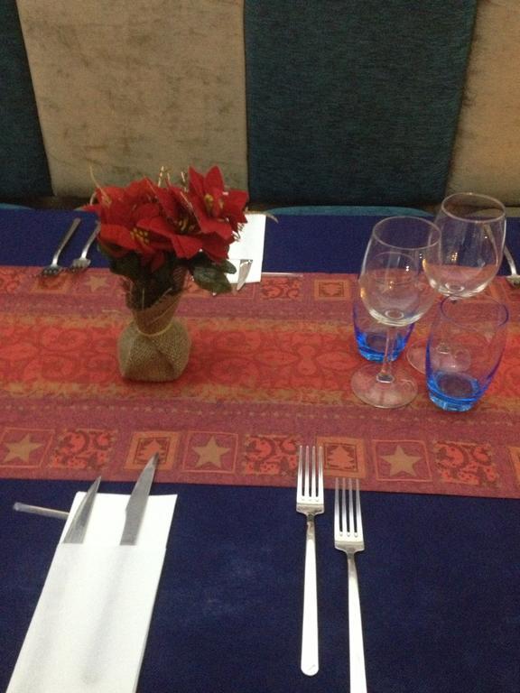 Hostal Bezana Burgo Екстериор снимка